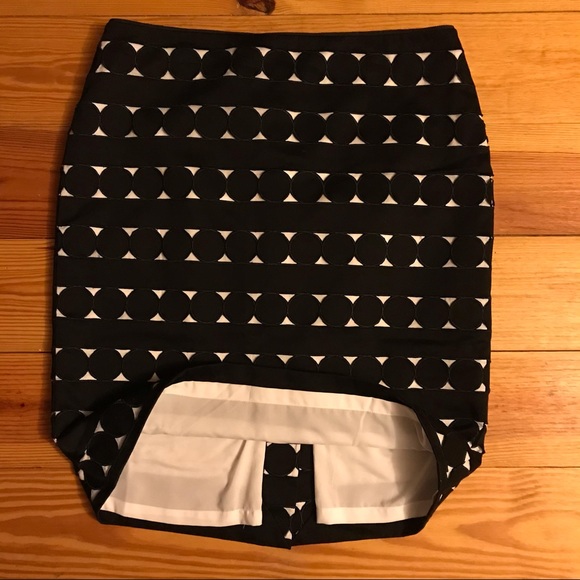 WHBM Black White Polka Dot Pencil Skirt, EUC, 8 - Picture 9 of 12